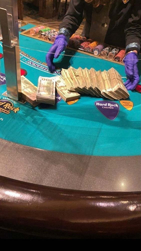 پاکستان کے 777 Poker کھلاڑیوں کے لیےجیک پاٹ گیم