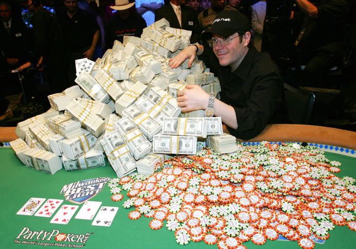 777 Poker آن لائن کیسینو میں اصل گیمز